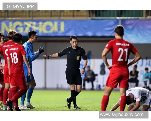 富力与权健激战回顾精彩集锦展现足球魅力与团队精神 富力与权健激战回顾精彩集锦展现足球魅力与团队精神