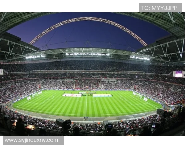 帕奎塔在足球场上的华丽转身与未来发展潜力的深度解析